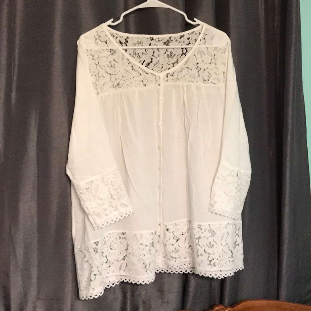 White Lace/Polyester Blouse 💐